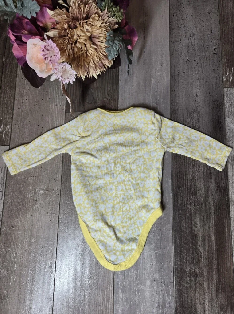 Wonder Nation Yellow Floral Long-Sleeve Baby Girl One-Piece Bodysuit Size 0-3m